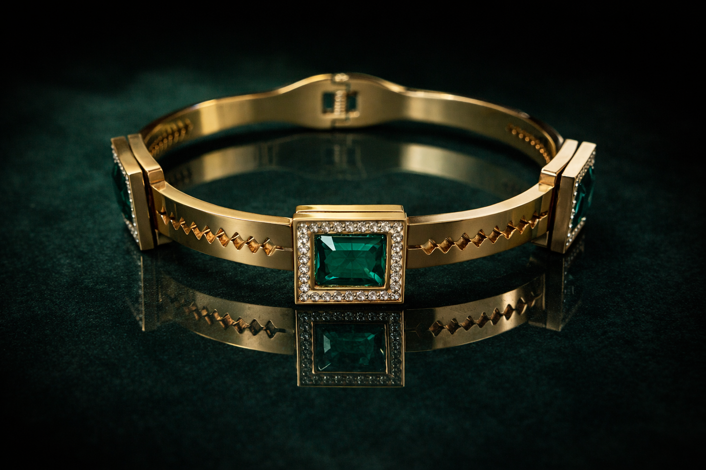 Emerald Stone Luxury Cuff