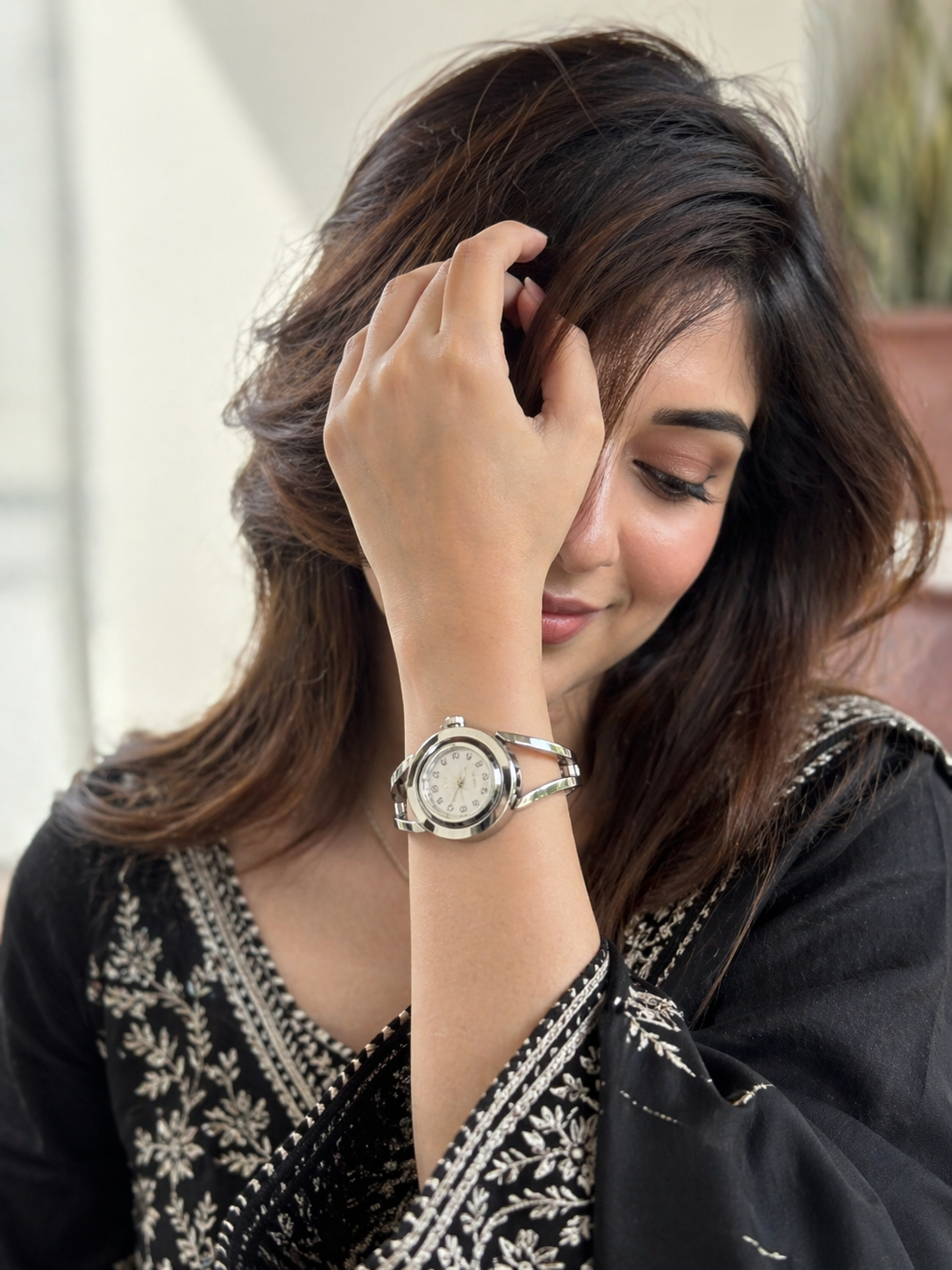 ULTRA-MODERN SILVER NAVIGATOR WATCH