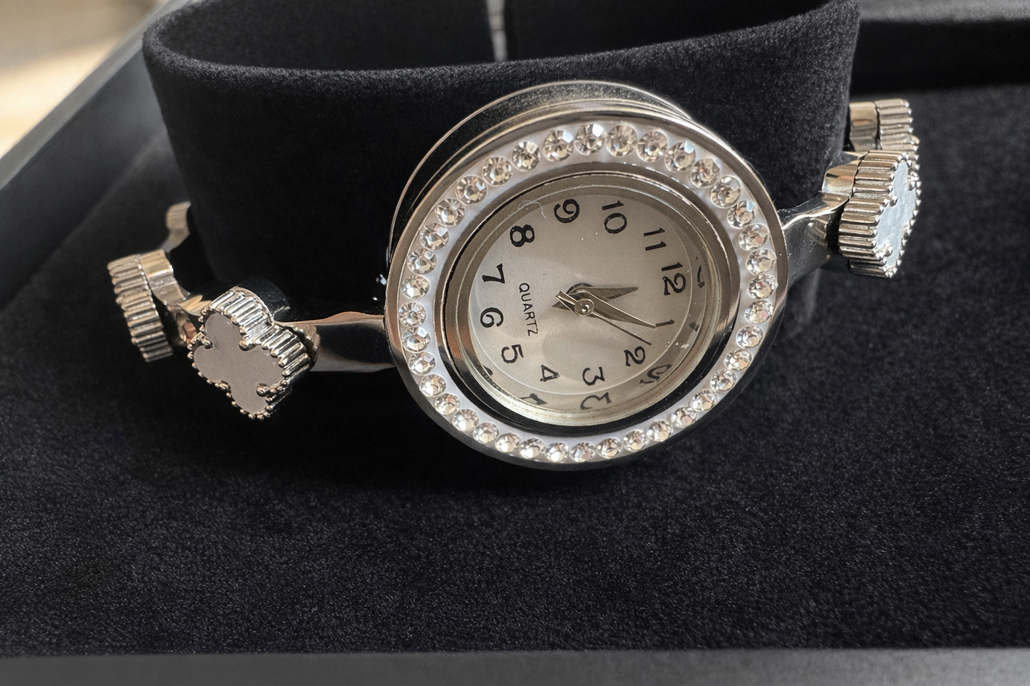 CRYSTAL ELEGANCE SILVER WATCH